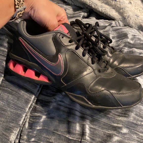 Pink and black Nikes Reax Rockstar2 - Picture 4 of 4